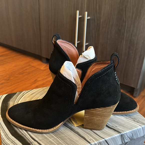 Jeffrey Campbell Rosalee-Black Oiled Suede Booties - Picture 3 of 10